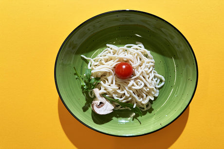 Konjak-Spaghetti mit Tahini-Sauce