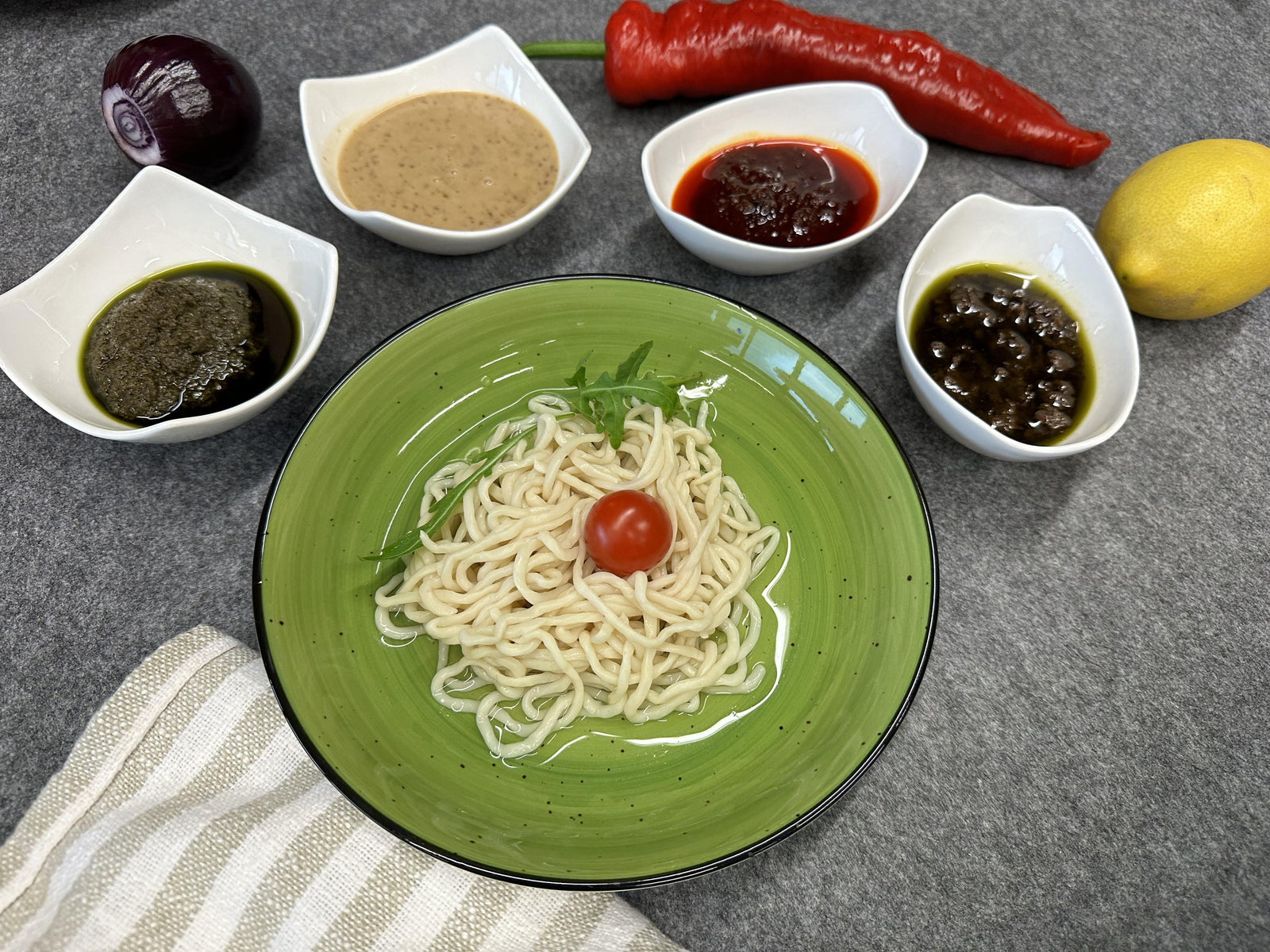 Spaghetti mit Instant-Sauce